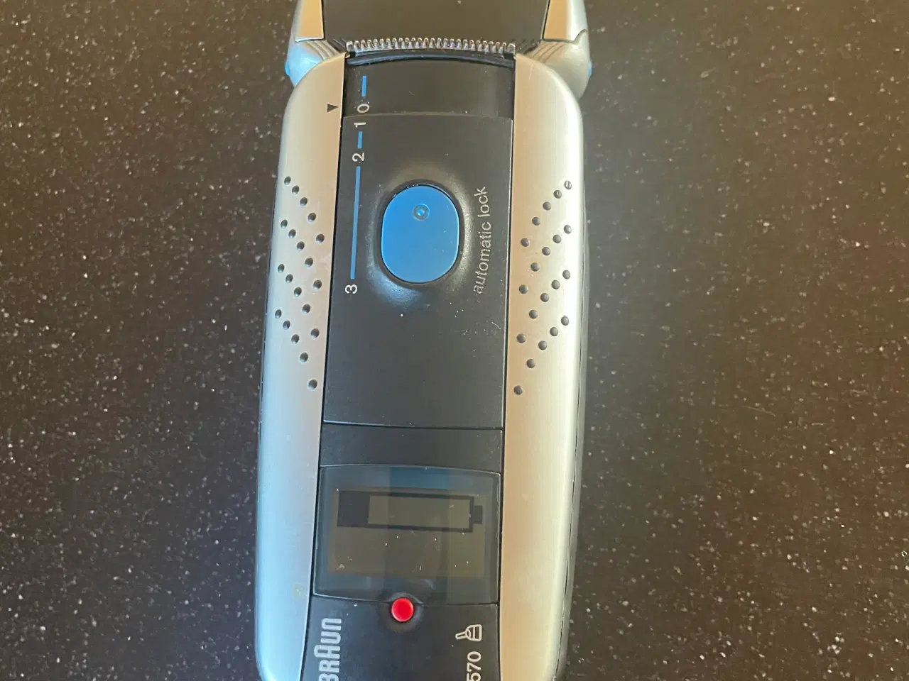 Billede 1 - Super fin og velholdt Braun 7570 barbermaskine 