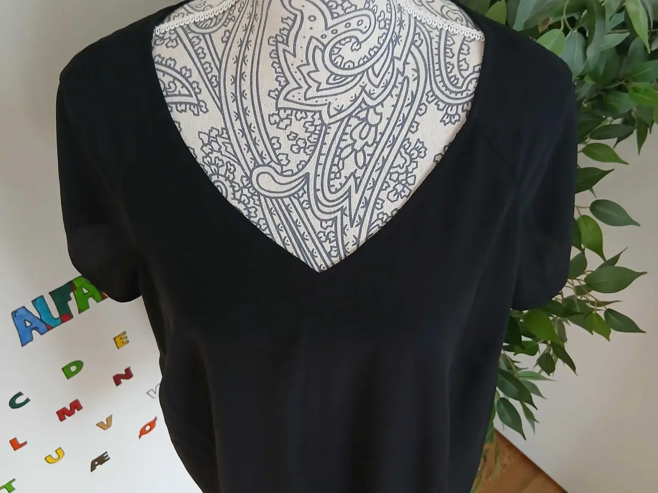 Billede 2 - Top. Any Way. Medium/38