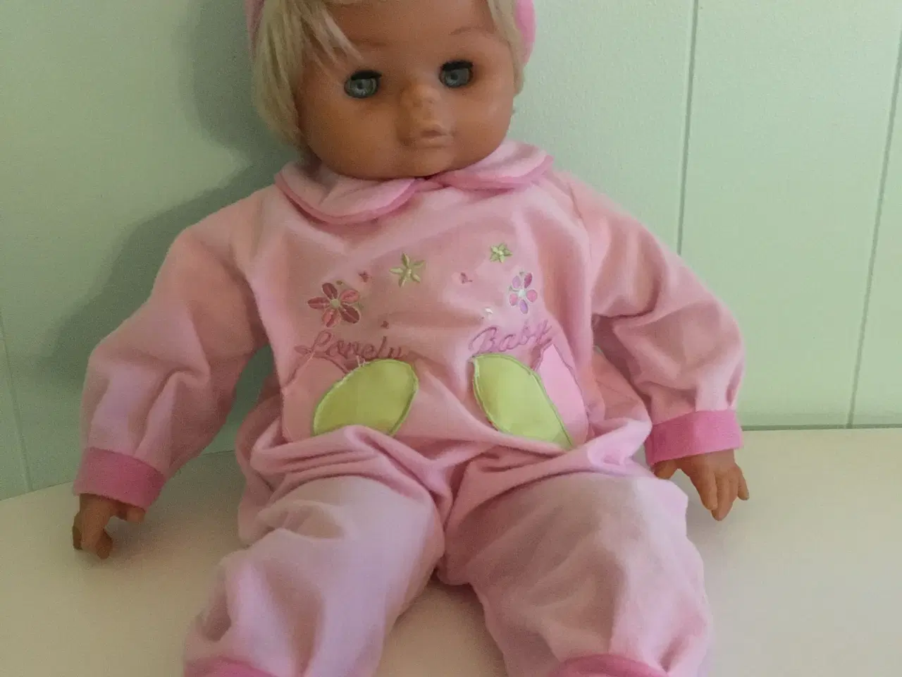 Billede 3 - Dukke H 45 cm