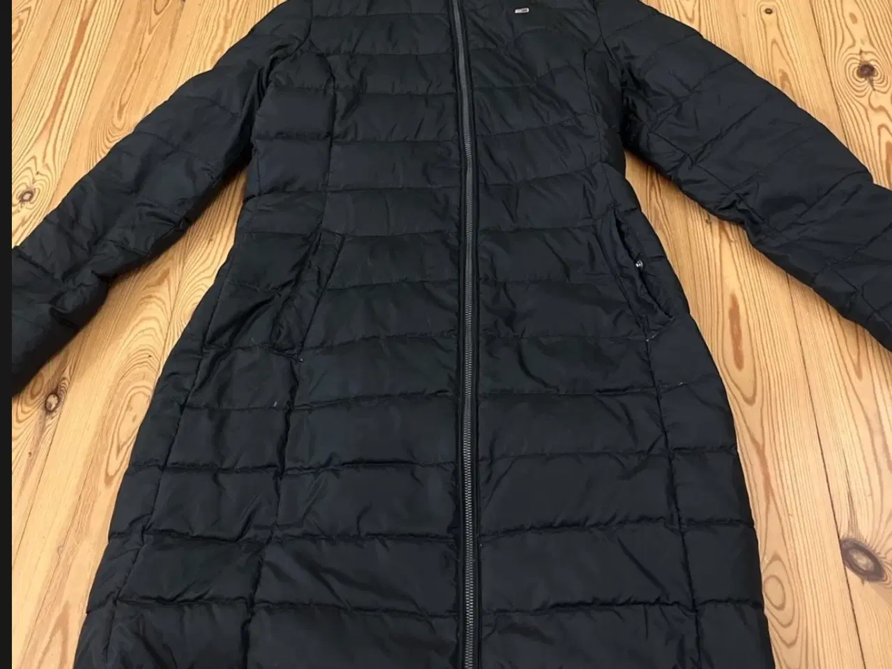 Billede 1 - Tommy Hilfiger Vinter jakke 