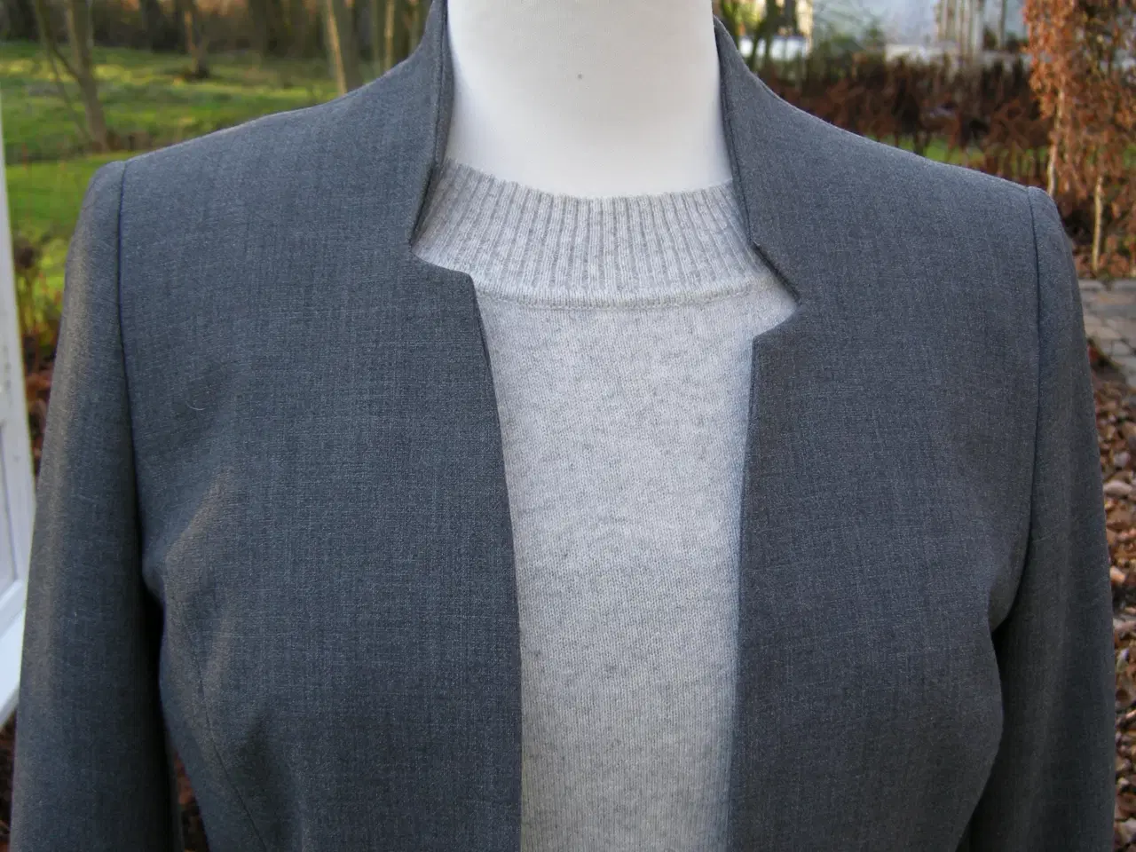 Billede 2 - Figursyet blazer fra CANDA STR. 38, Mellemgrå 