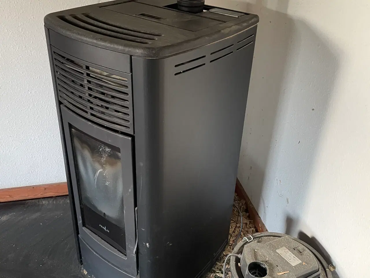 Billede 1 - Ferlux Shara 6 kW træpille brændeovn m. stenplade