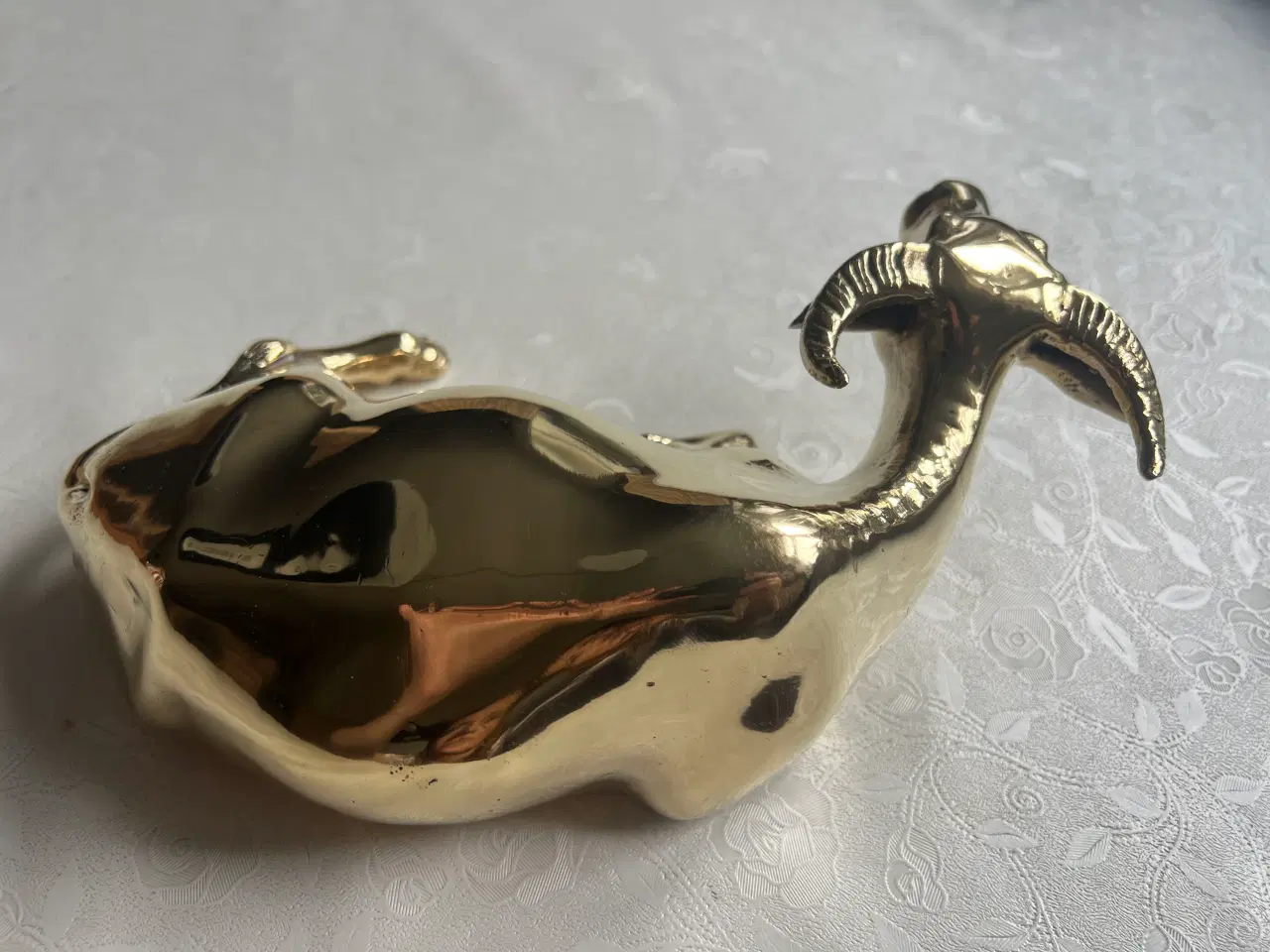 Billede 2 - Stor smuk gammel tung messing figur