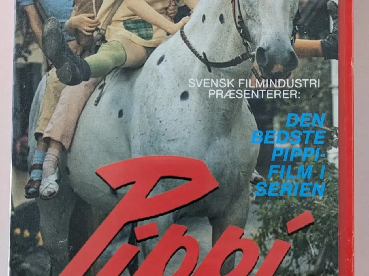 Billede 1 - VHS - Pippi stikker af