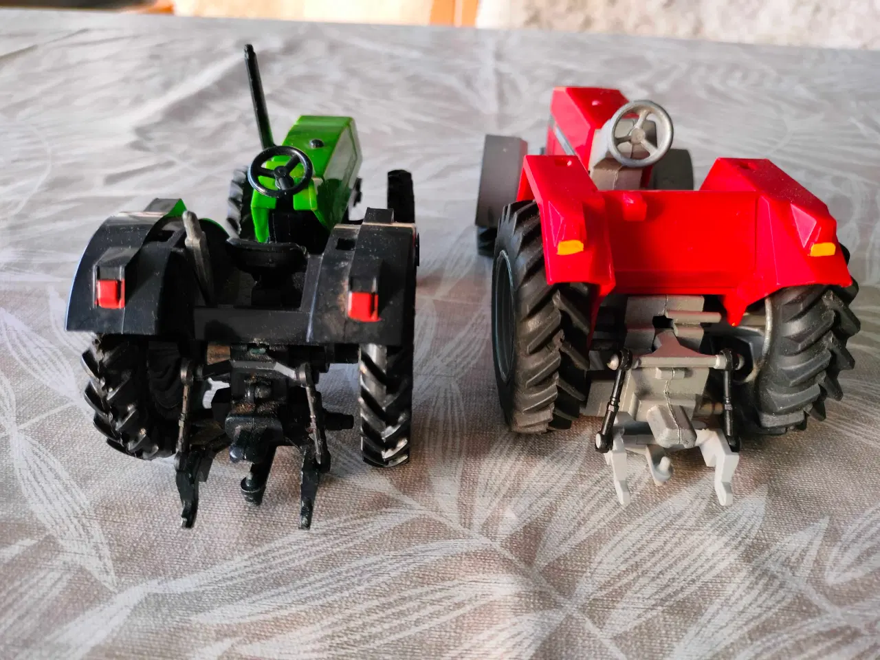 Billede 3 - Britains Traktor 2stk 