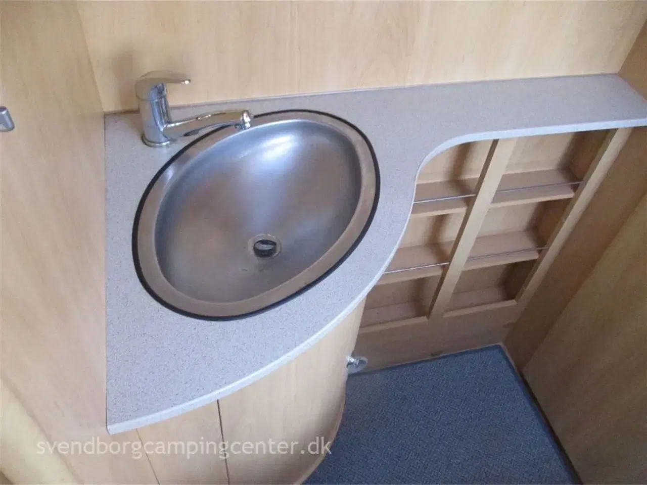 Billede 4 - 2004 - Dethleffs Camper 510 DB   Afhentningsvogn