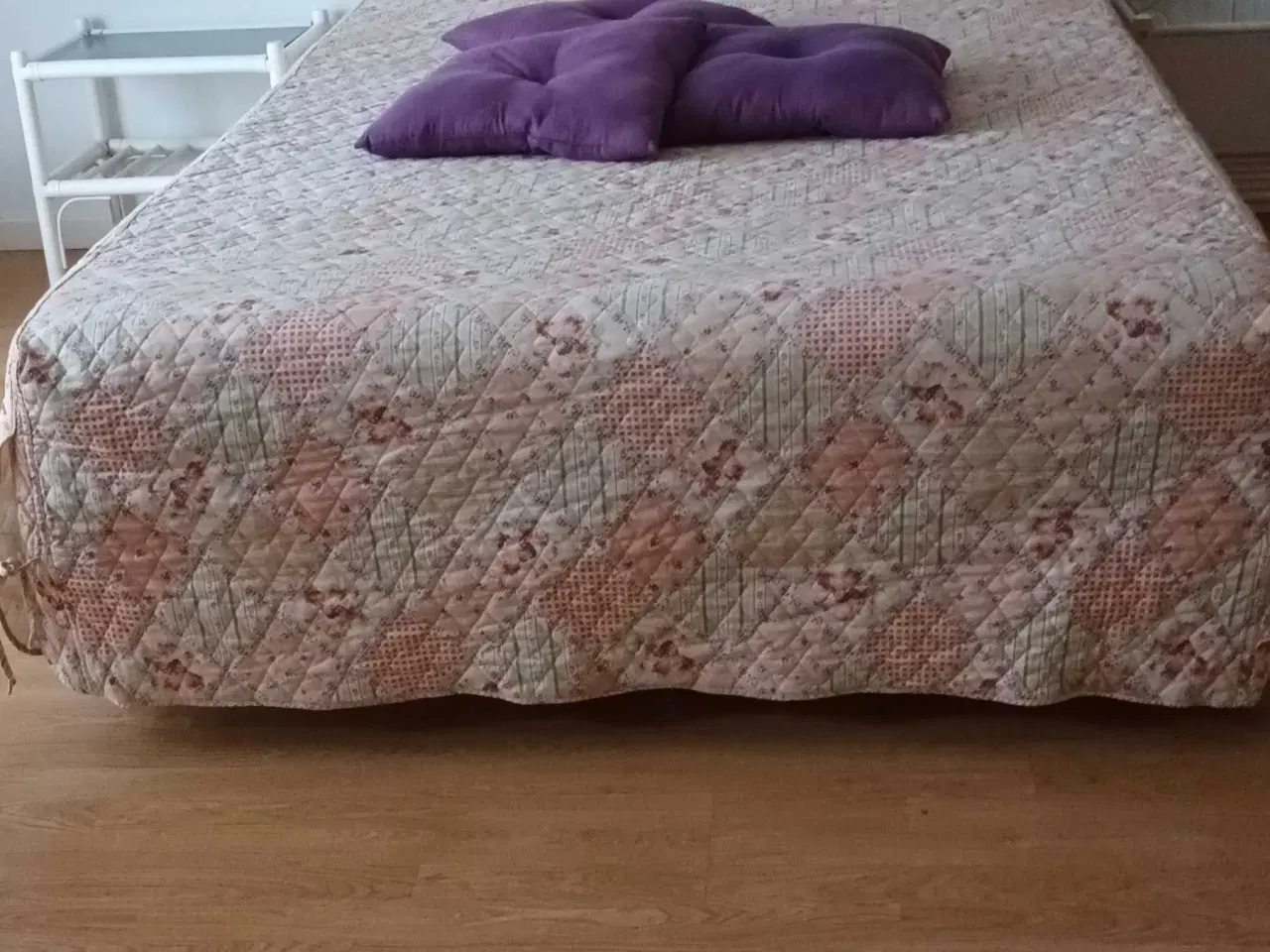 Billede 2 - 1 1/2 mands boxseng og topmadras