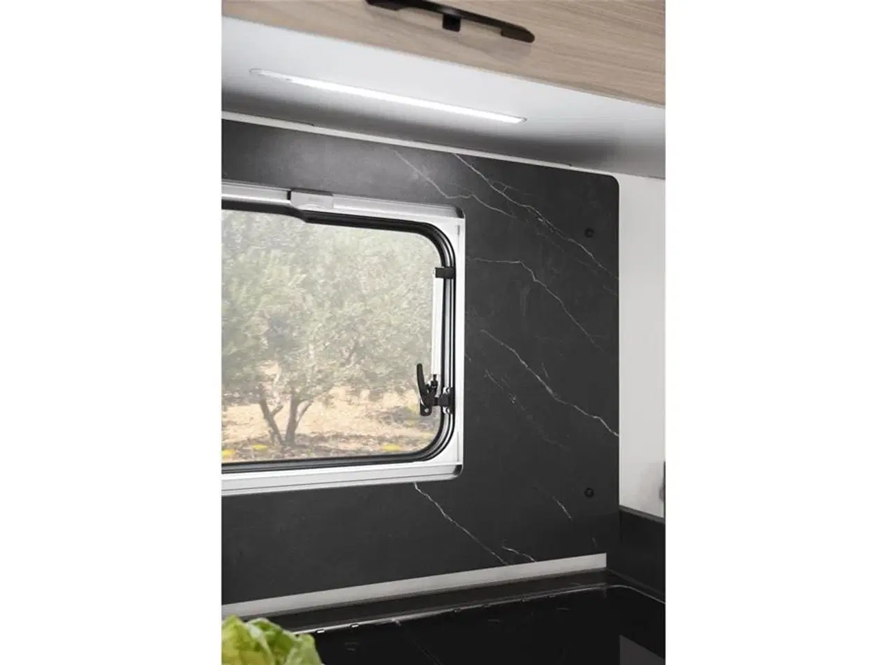 Billede 19 - 2026 - Etrusco T 7.4 SBC Scandic Edition Aut. Etrusco by Hymer er Italiensk Elegance og Komfort fra Hinshøj Caravan