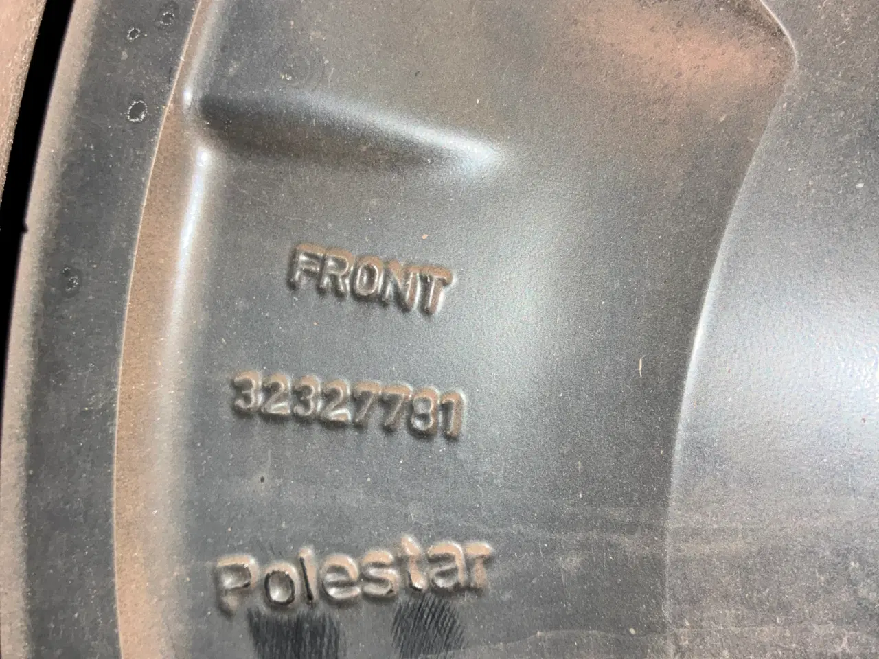 Billede 13 - Polestar 2 originale alufælge med gode helårsdæk