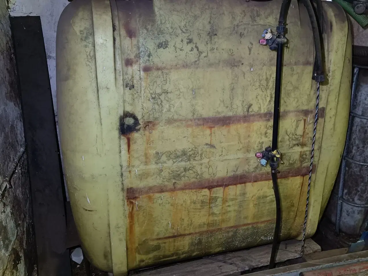 Billede 2 - - - - Vandtank/lagertank