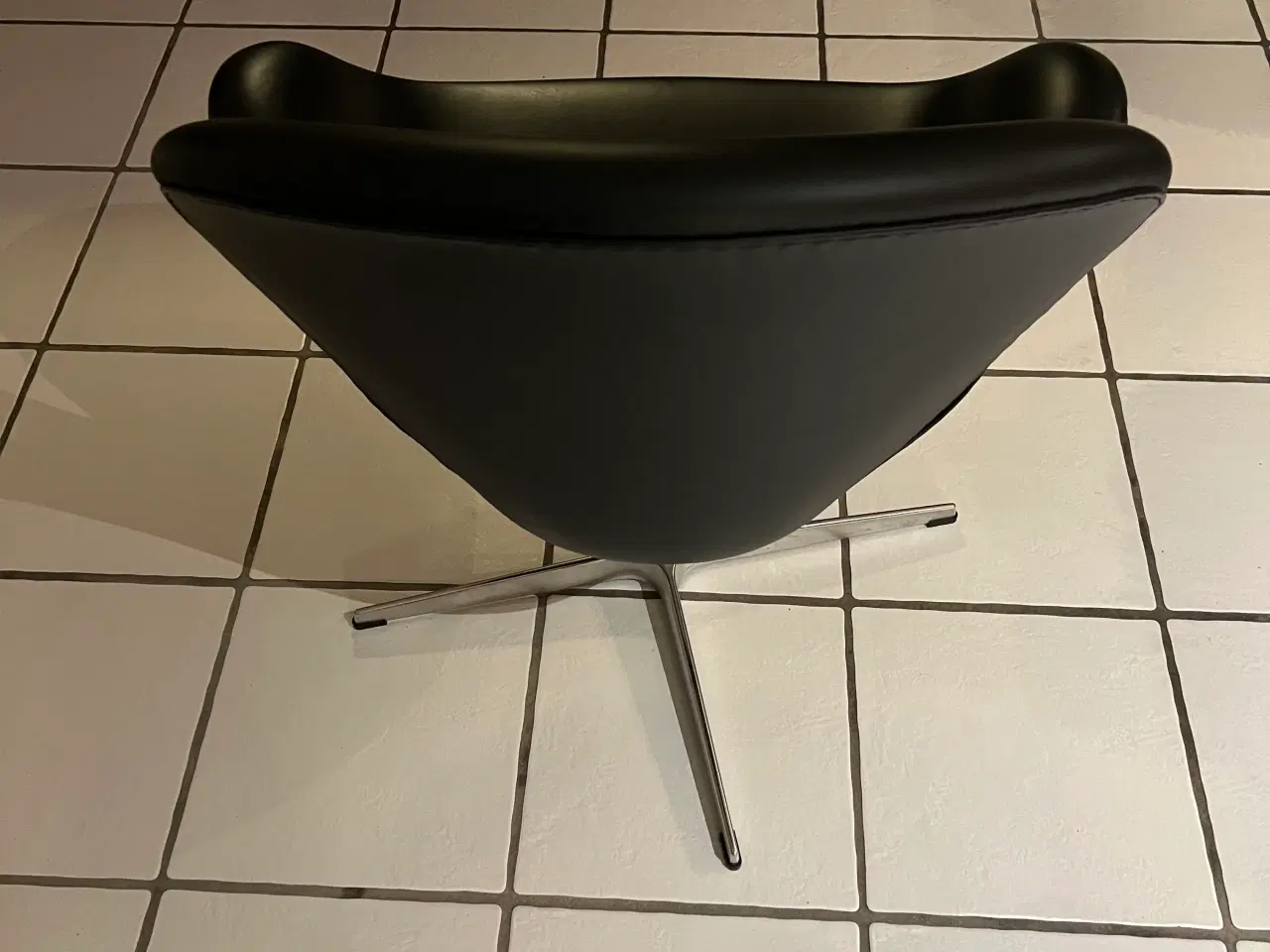 Billede 2 - Arne Jacobsen svanen 