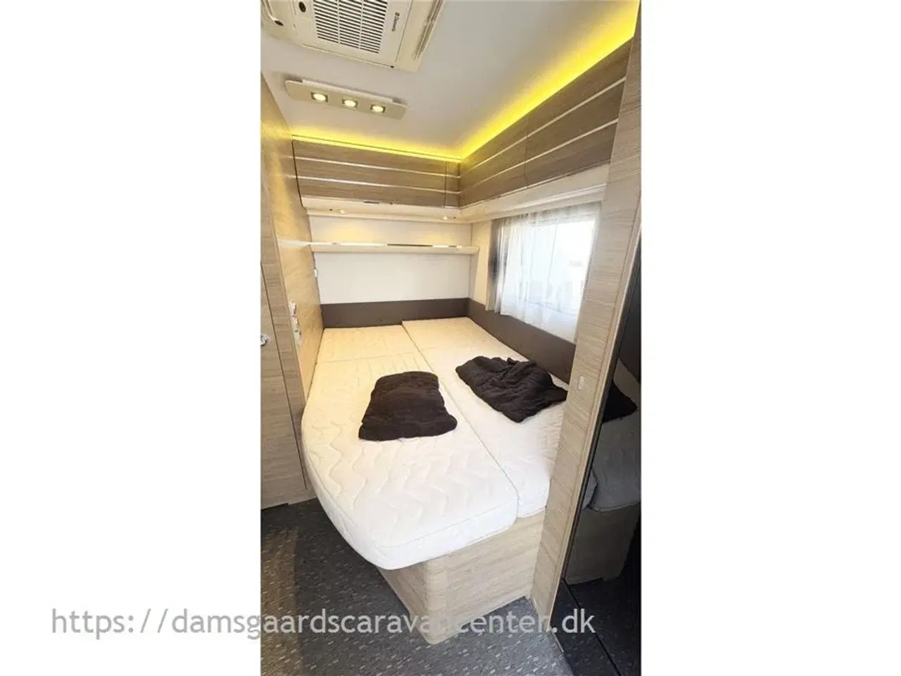 Billede 10 - 2016 - Adria Adora Silver "Jubilæumsmodel" 522 UP m. Alde   Franskseng-Alde-Gulv temp.-Mover-El-støtteben