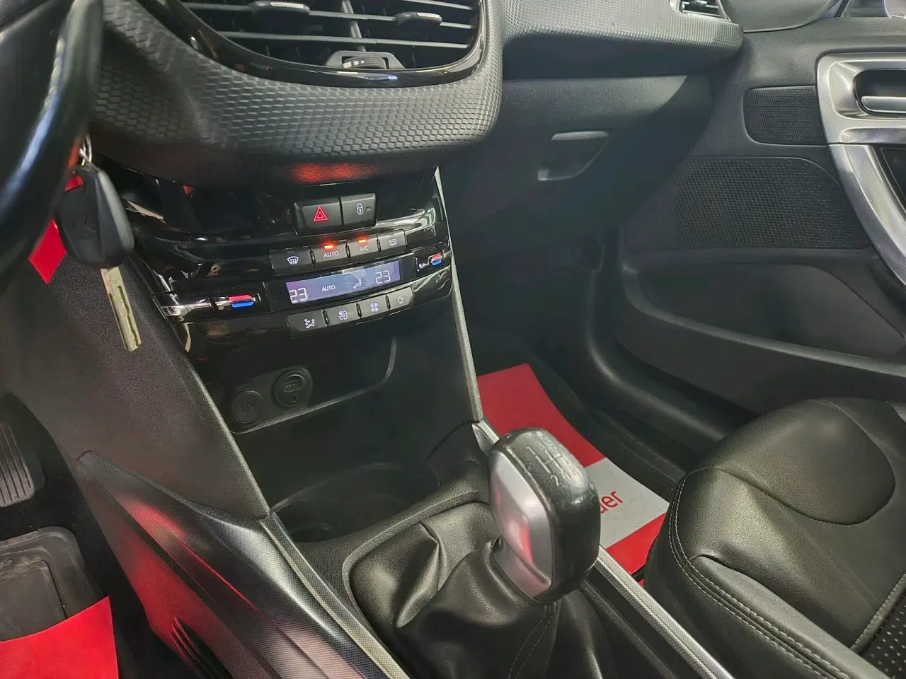 Billede 12 - Peugeot 2008 1,2 VTi Allure 82HK