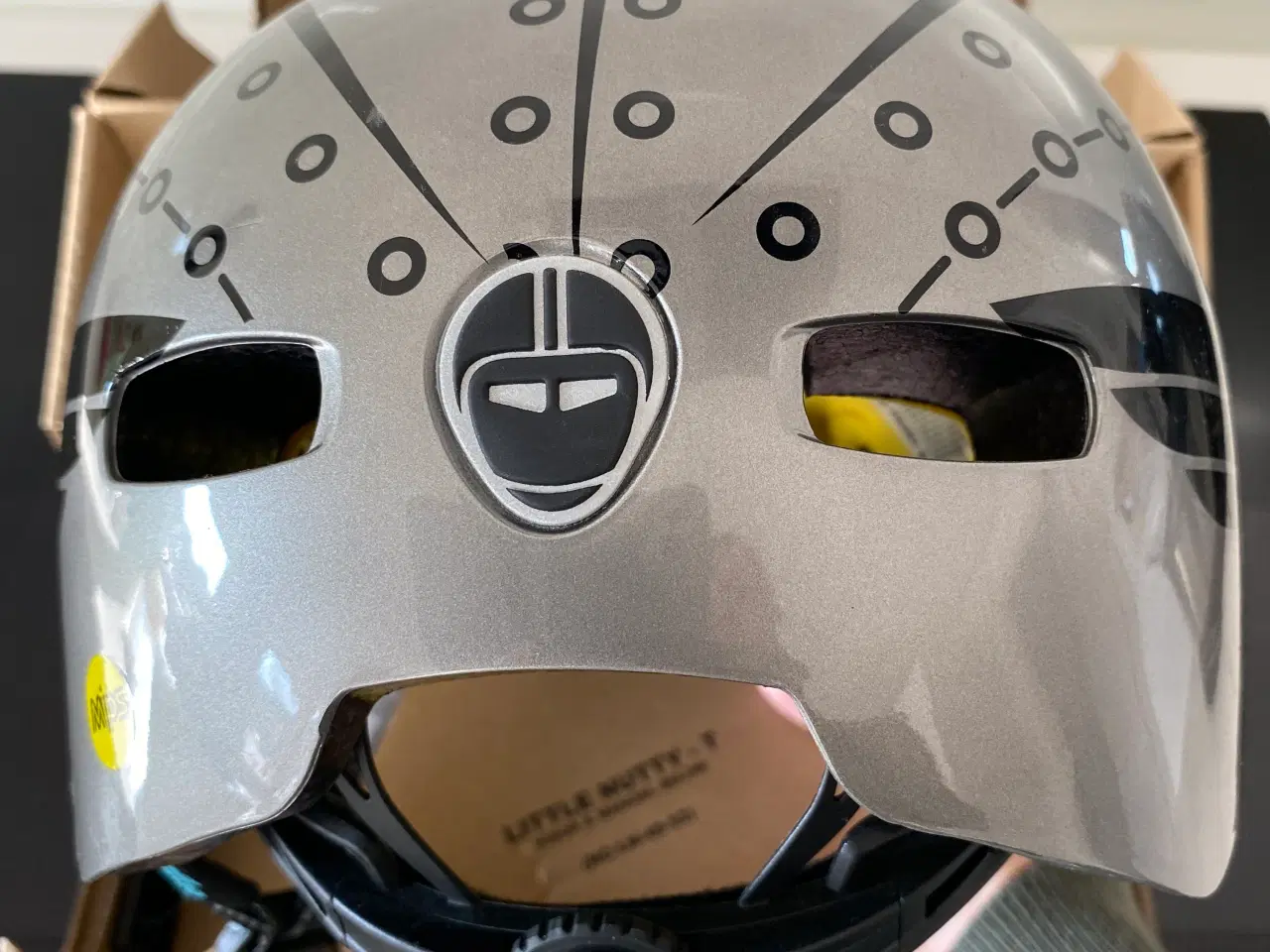 Billede 5 - Nutcase little Nutty T - Roby Boy med MIPS - ny