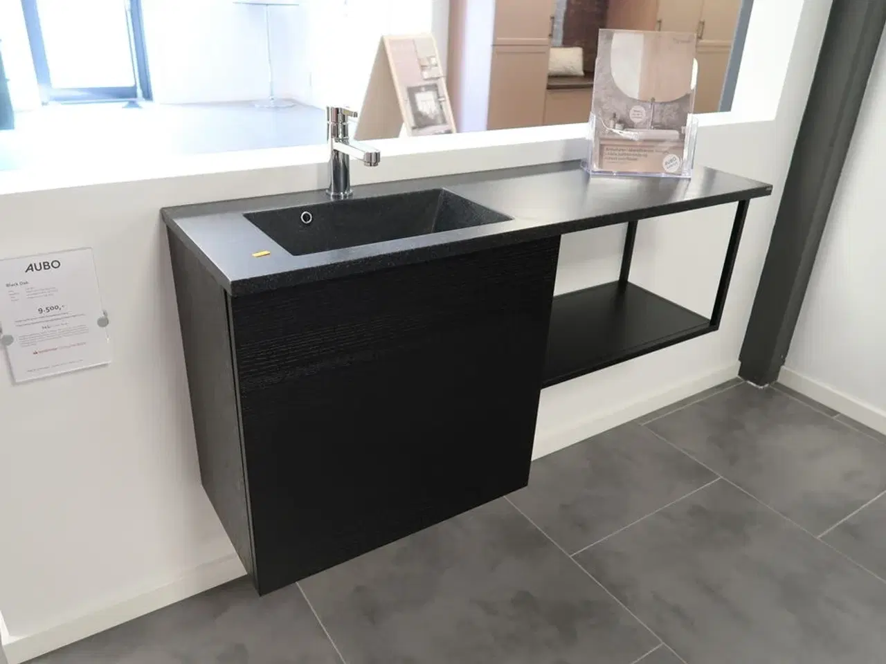 Billede 2 - Badmøbel AUBO Black Oak med armatur
