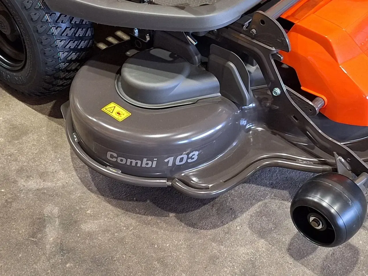 Billede 7 - Husqvarna R 214TC Comfort - 103cm klippebord FABRIKS NY