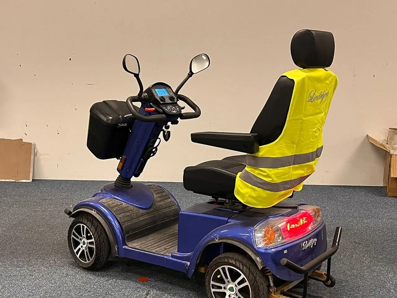 Billede 2 - LM-600 blå