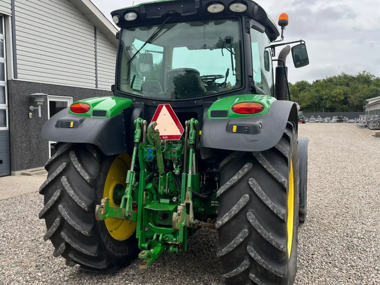 Billede 16 - John Deere 6115R Med frontlæsser og krybegear