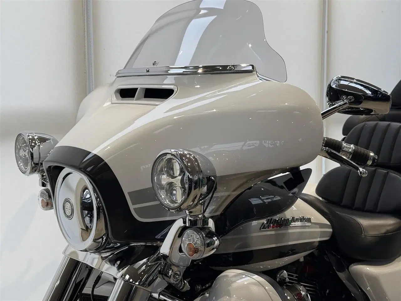 Billede 31 - Harley-Davidson FLHTCUTGSE Tri Glide Ultra CVO 117" Trike