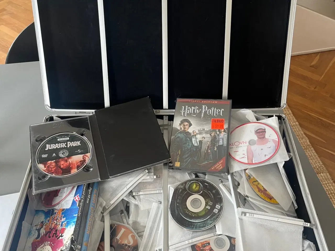 Billede 2 - DVD film 200 stk, i kuffert mange gode film