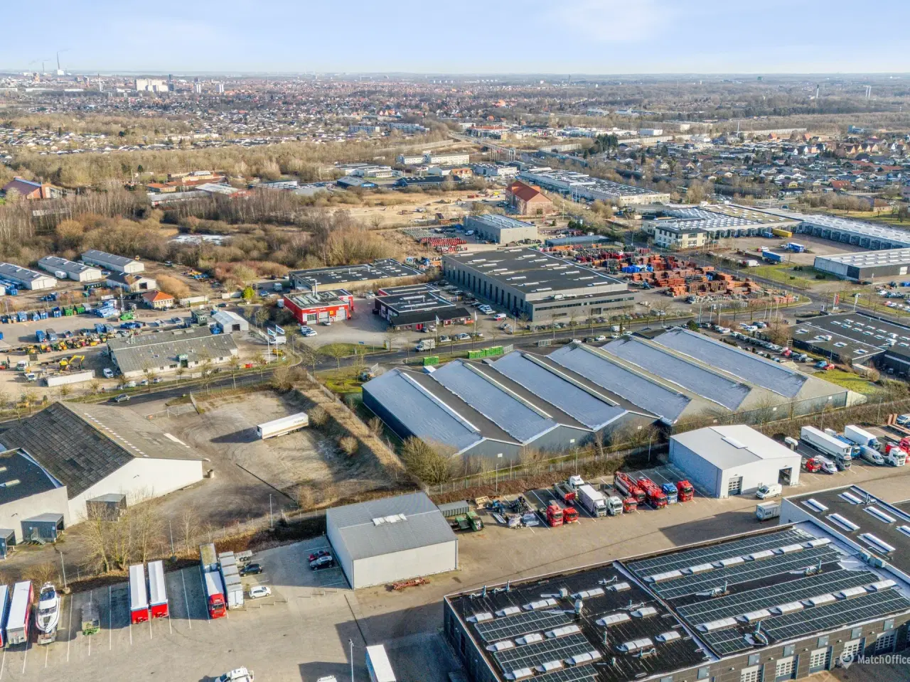Billede 10 - 2 200 m² isolerede lagerhaller nær E20 på Holkebjergvej i Odense