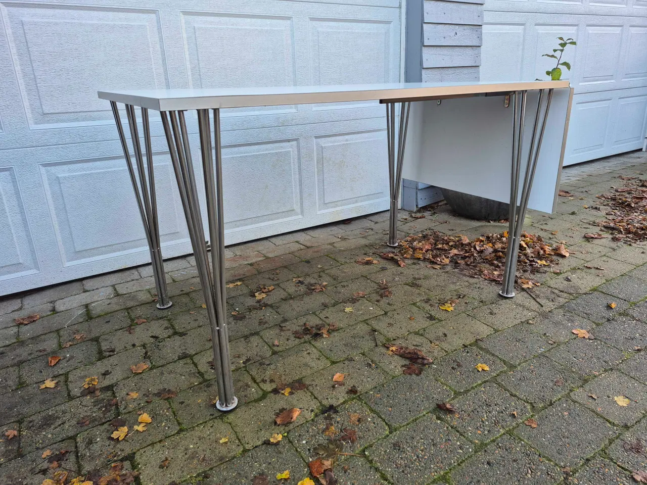 Billede 3 - Spisebord lille med ekstra plade