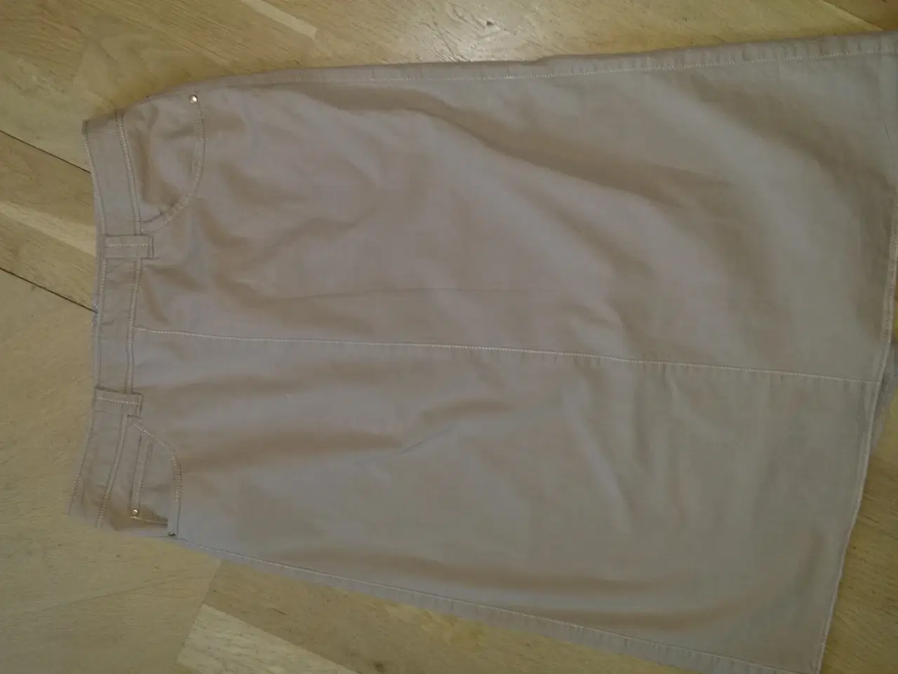 Billede 1 - Nederdel 