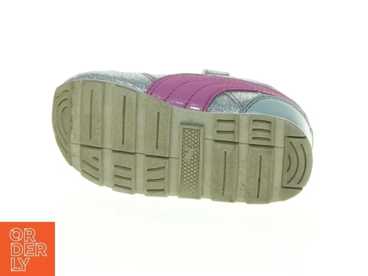 Billede 3 - Sølvfarvede sneakers med lyserøde detaljer fra Puma (str. 22)