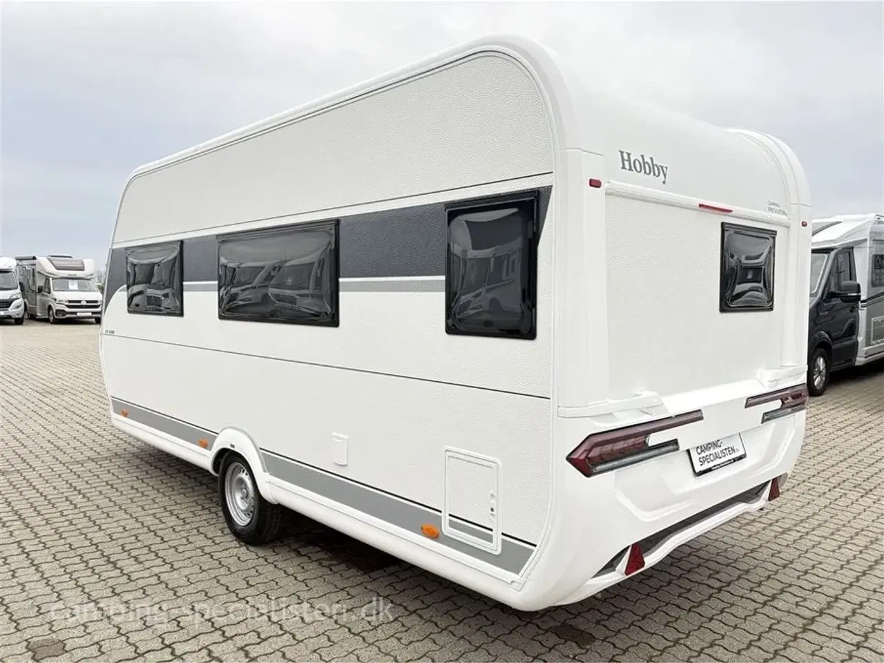 Billede 3 - 2026 - Hobby De Luxe 460 SL 2026 Hobby De Luxe 460 SL DK LINE - Kan ses nu hos Camping-Specialisten.dk