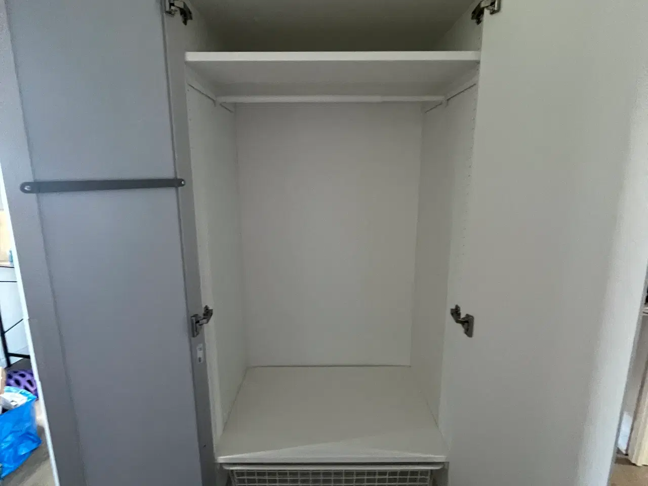 Billede 1 - Ikea klædeskab