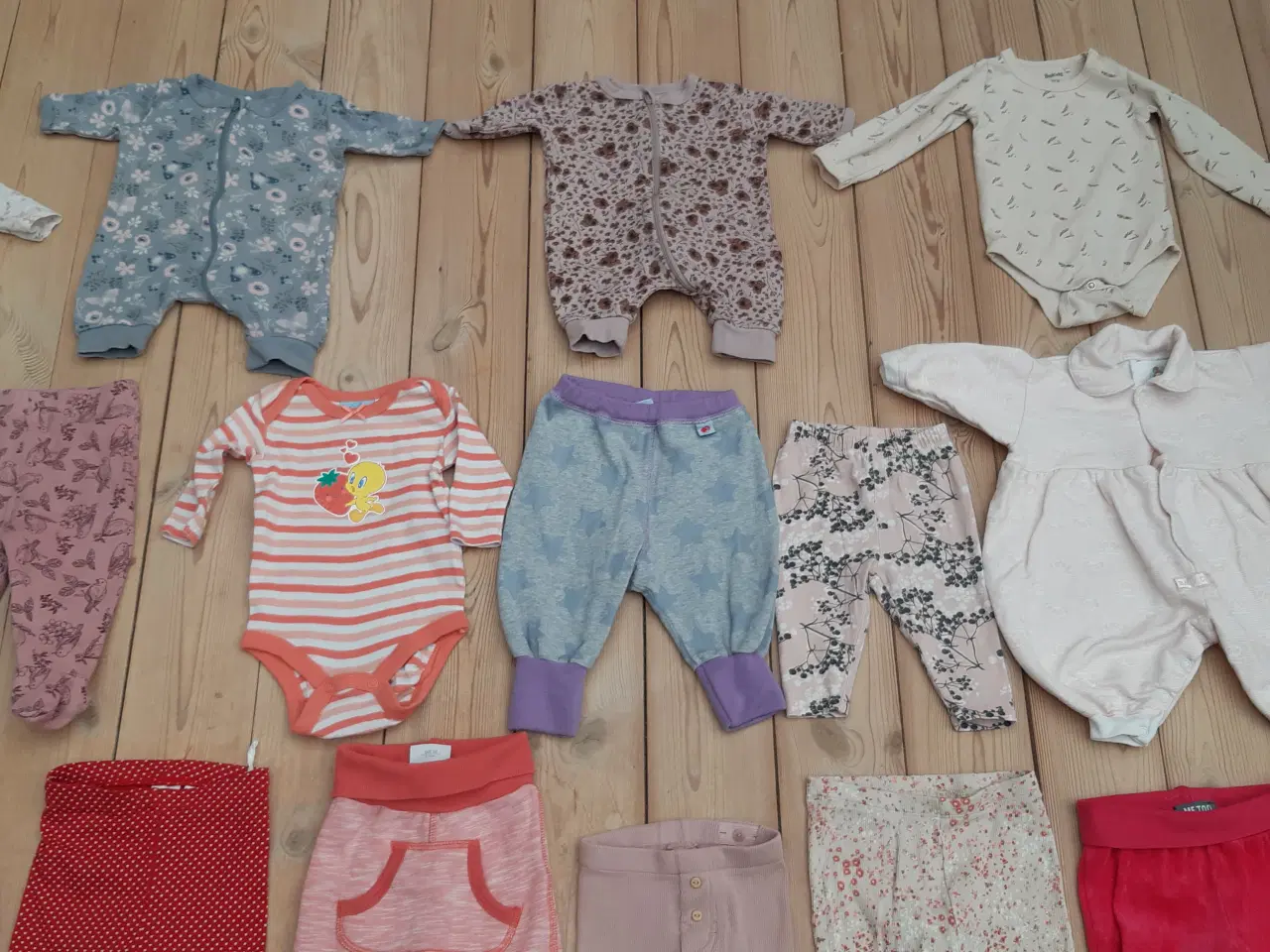 Billede 3 - STR 50, 56 og 62 - kun brugt lidt til 1 barn