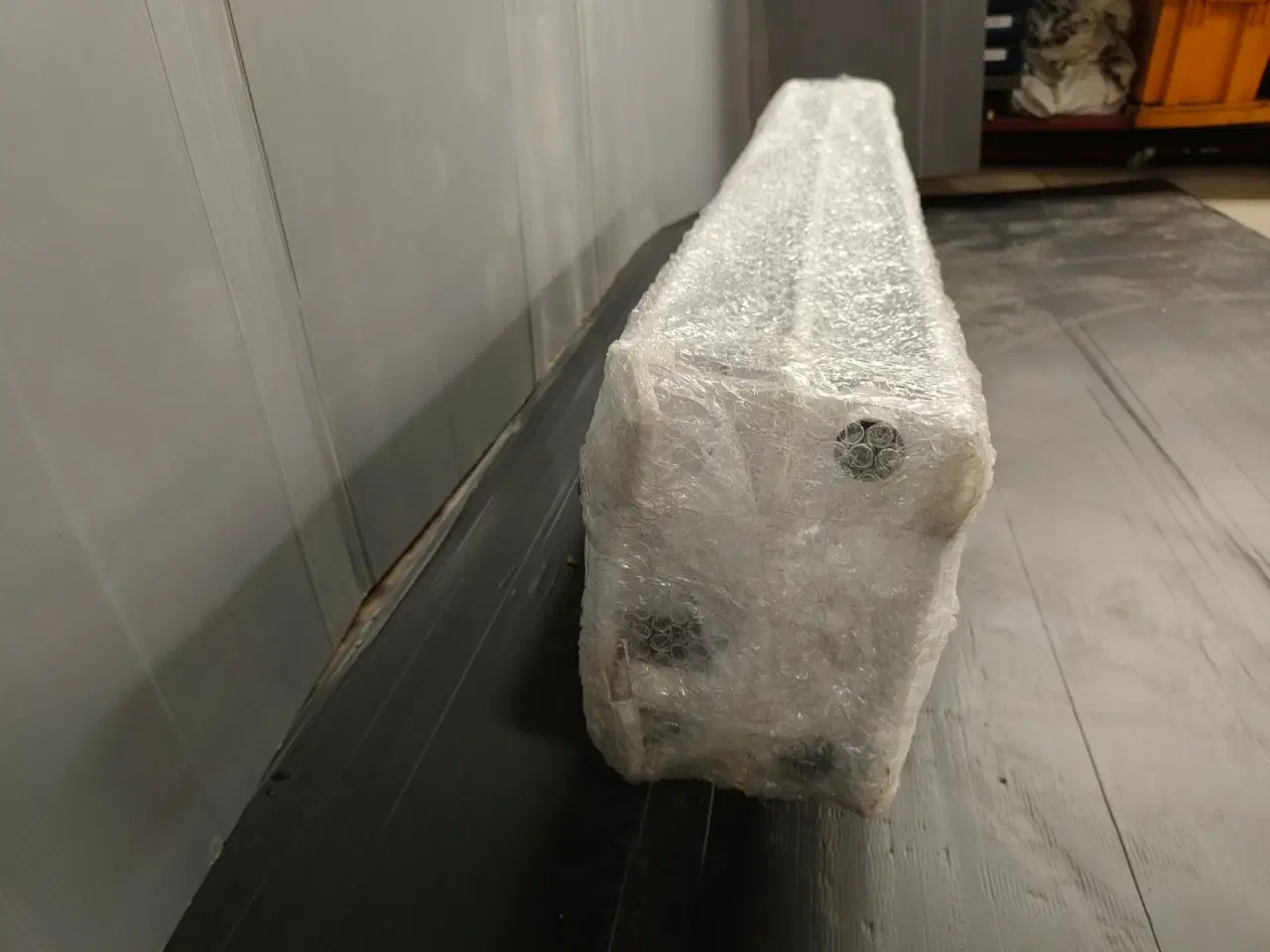 Billede 2 - Radiator, Konvektor,21 cm høj og 140 cm lang