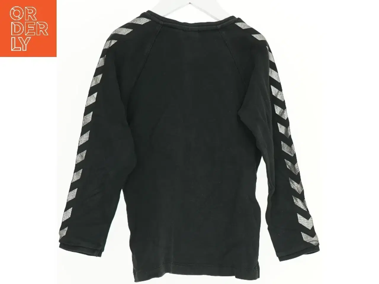 Billede 2 - Sweatshirt med lange ærmer fra Hummel (str. 122)