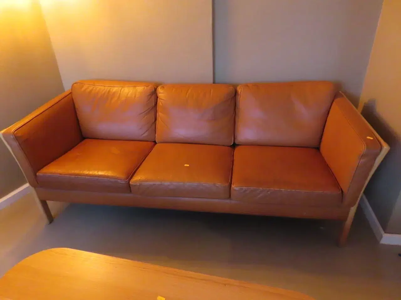 Billede 2 - Sofa med sofabord