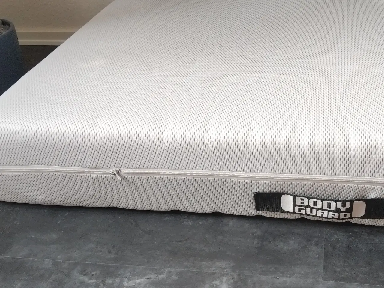 Billede 3 - Skummadras, Bodyguard Comfort H3 mellem fast H4