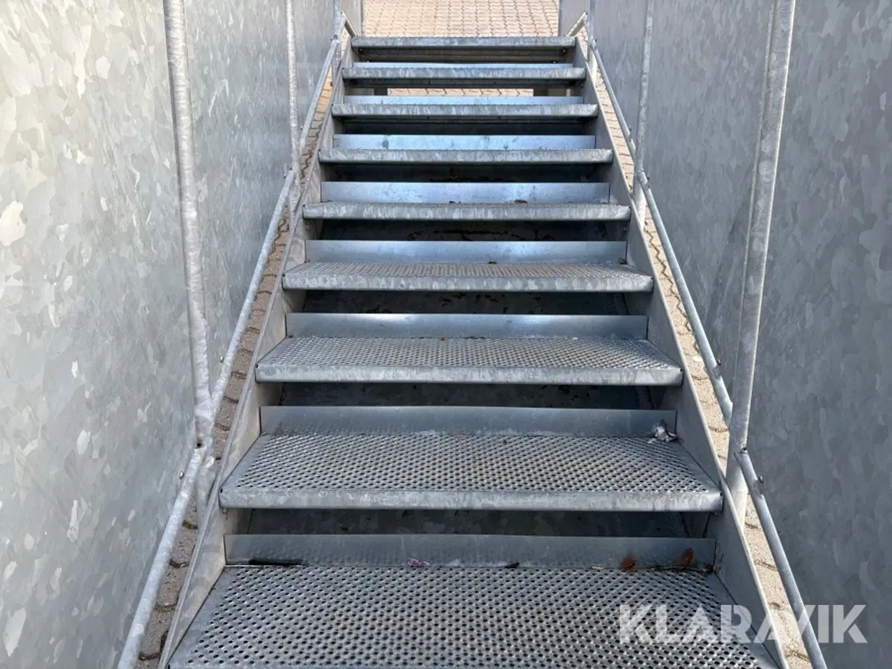 Billede 7 - Trappe med gelænder