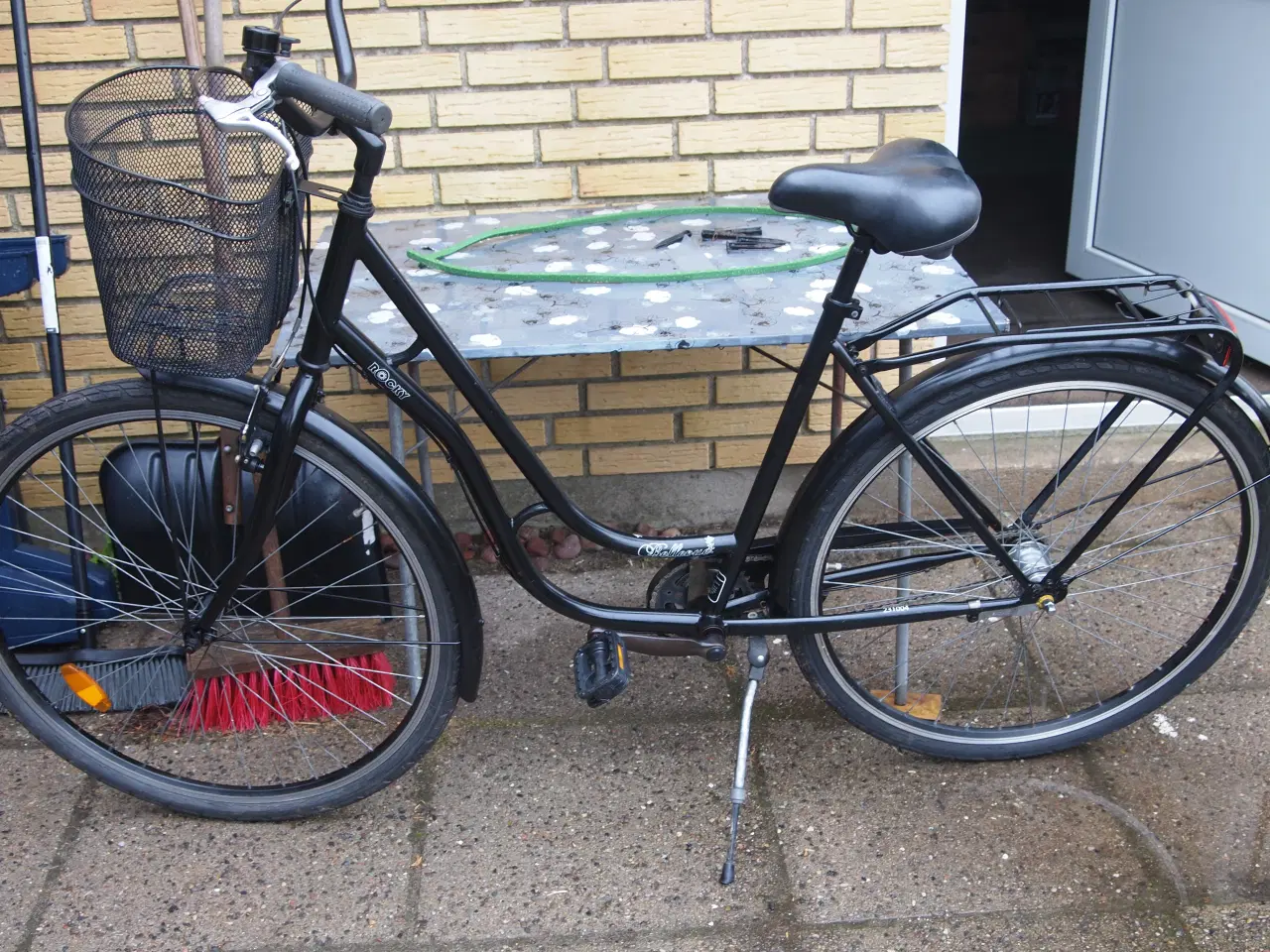 Billede 1 - Dame cykel med 4 gear 28 tommer