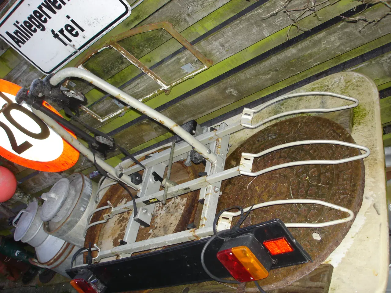 Billede 2 - Cykelholder til anhængertræk