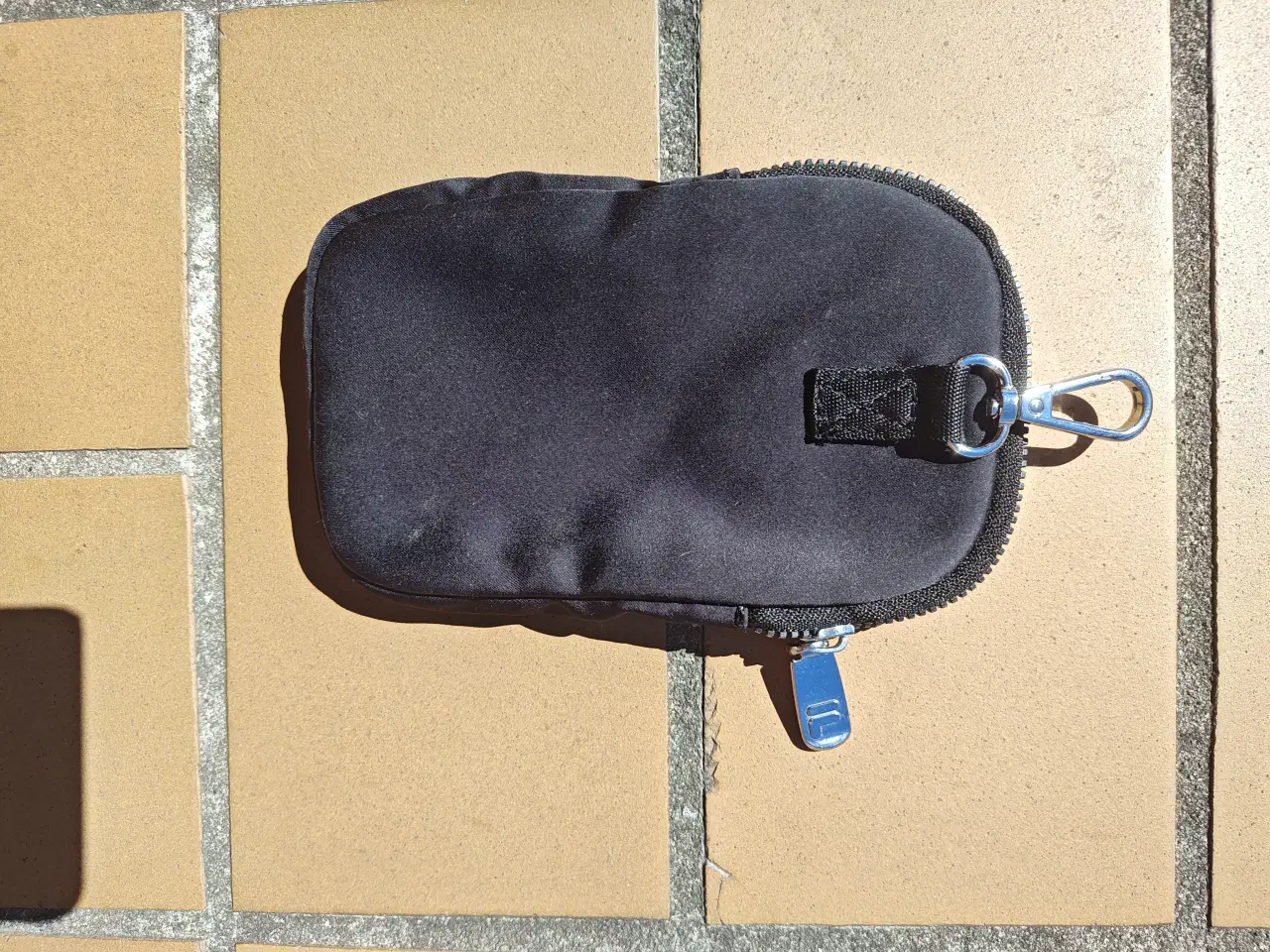 Billede 2 - Fila Pouch til at sætte fast i bukser/strop