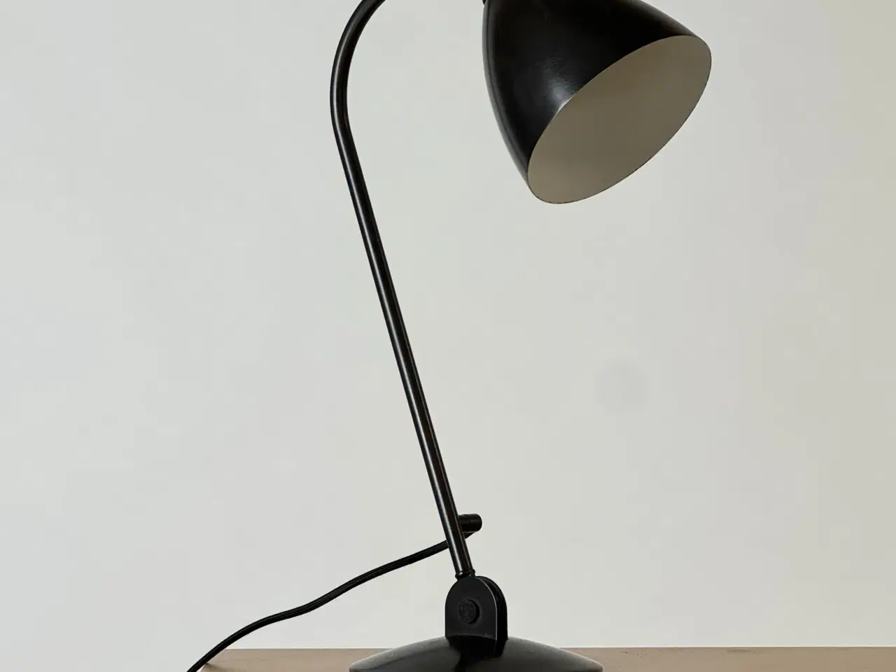 Billede 3 - Gubi Bestlite BL2 – Black Brass