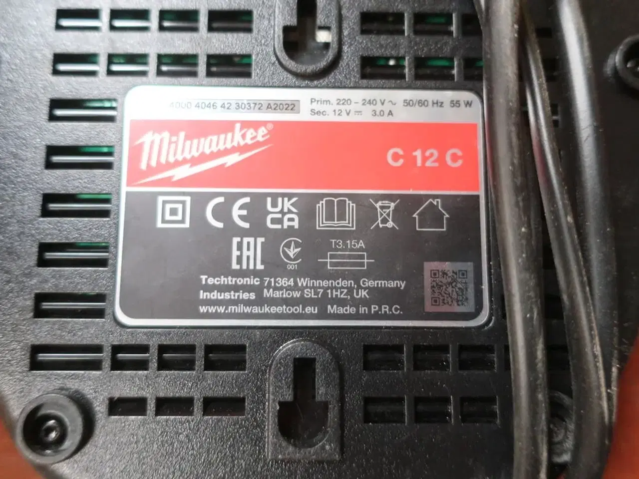 Billede 3 - Oplader MILWAUKEE inkl. 2 stk. batterier