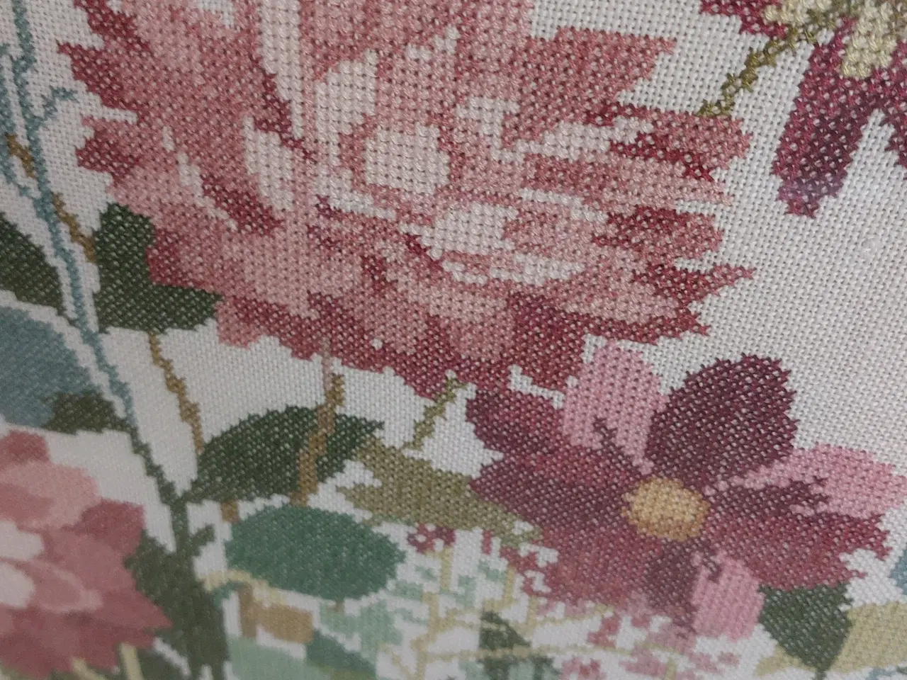 Billede 2 - Indrammet flot broderi