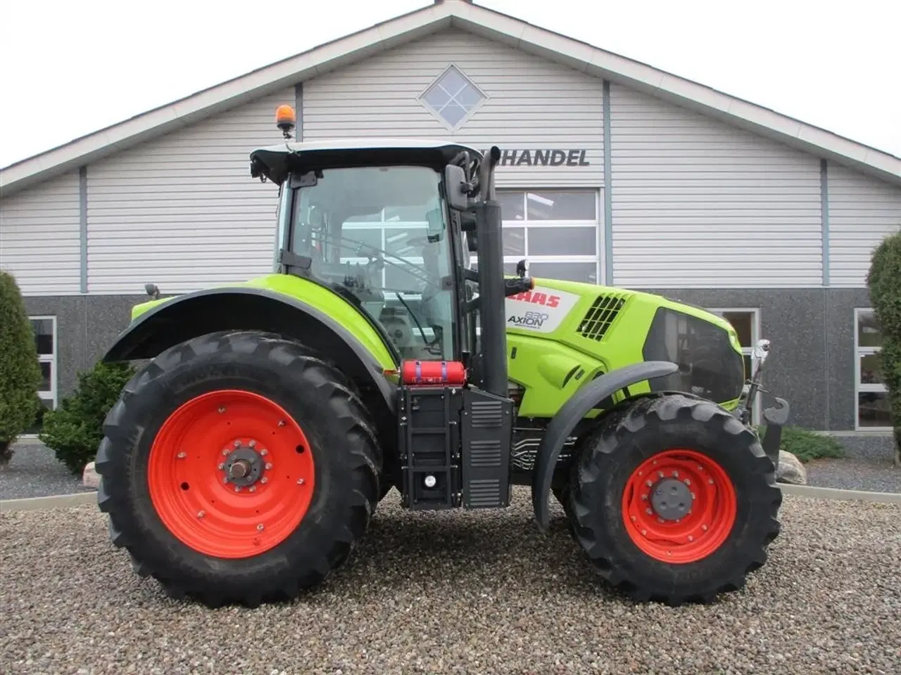 Billede 12 - CLAAS Axion 830 Med frontlift og frontPTO