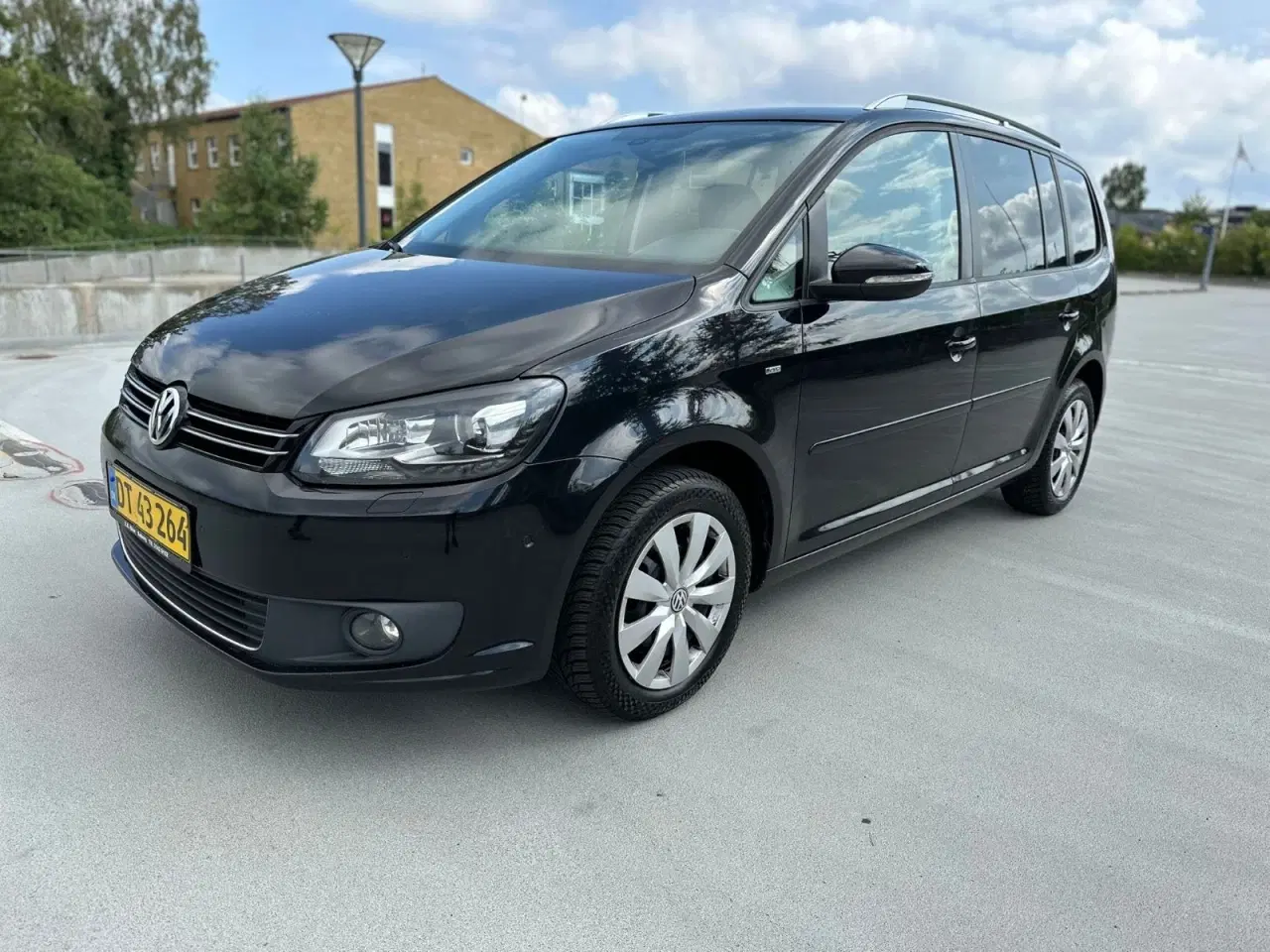 Billede 1 - VW Touran 2,0 TDi 140 Highline DSG BMT Van