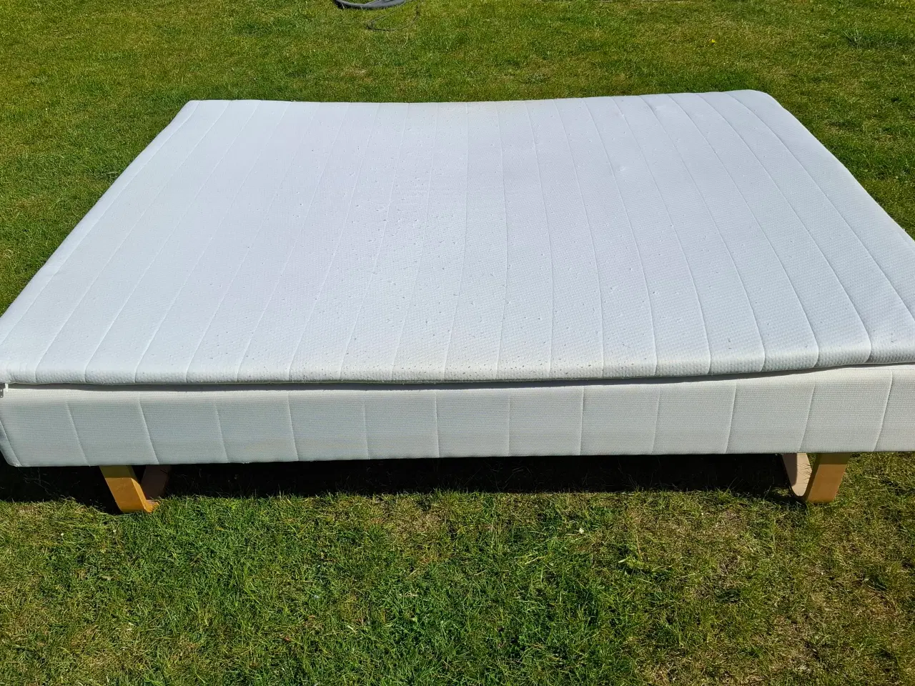 Billede 1 - Boxmadras 200x140 sælges