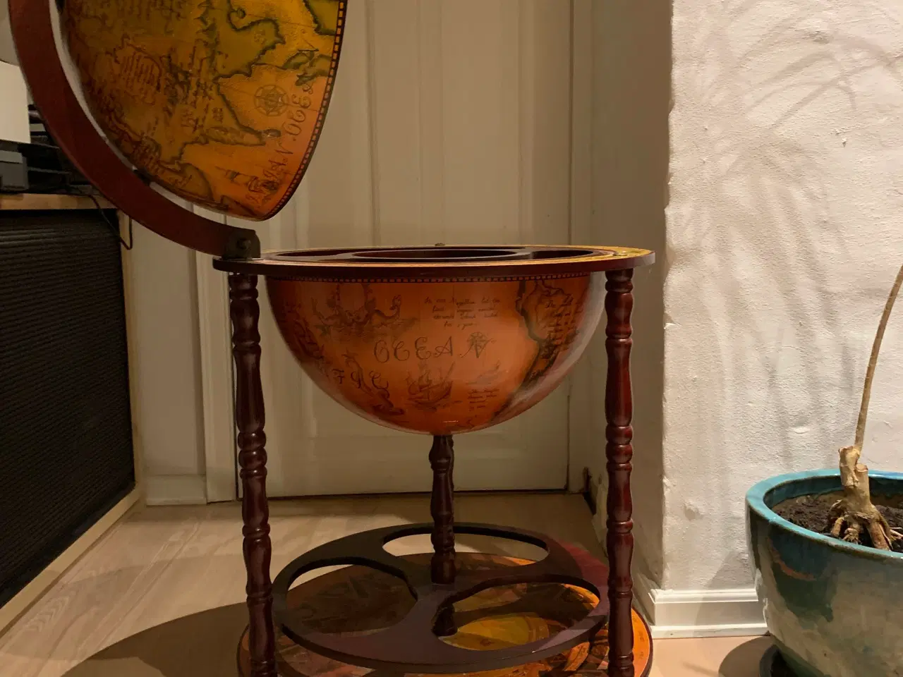 Billede 2 - Globus Bar verdenskort