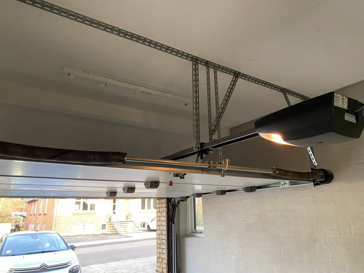 Billede 6 - Crawford garageport med fjernbetjening