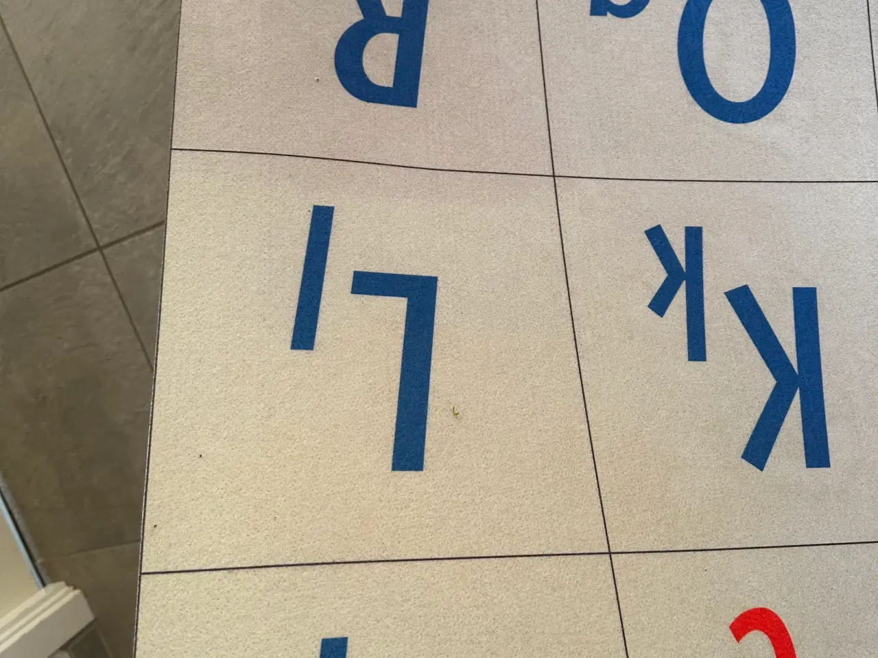 Billede 4 - Gonge bogstavtæppe