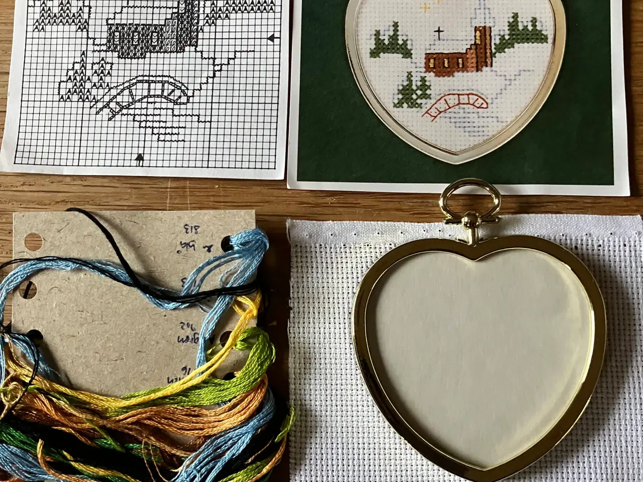 Billede 1 - Julebroderi med ramme