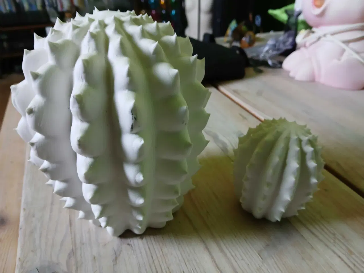 Billede 1 - Hvide pynte kaktus i keamik